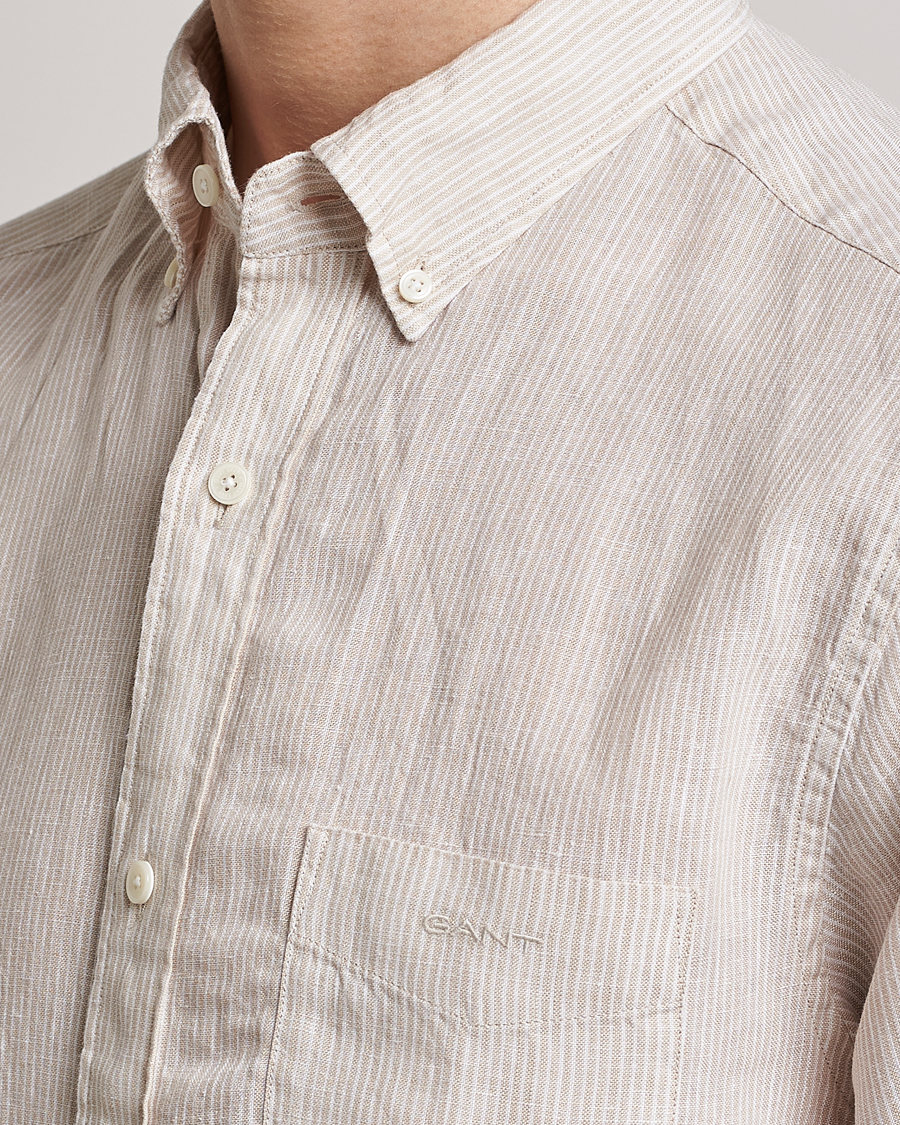 Herr | Skjortor | GANT | Regular Fit Striped Linen Short Sleeve Shirt Dry Sand