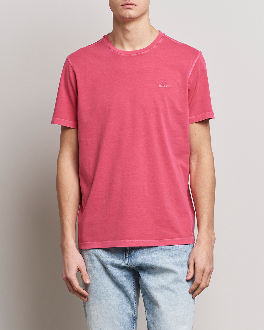 Herr | T-Shirts | GANT | Sunbleached T-Shirt Magenta Pink