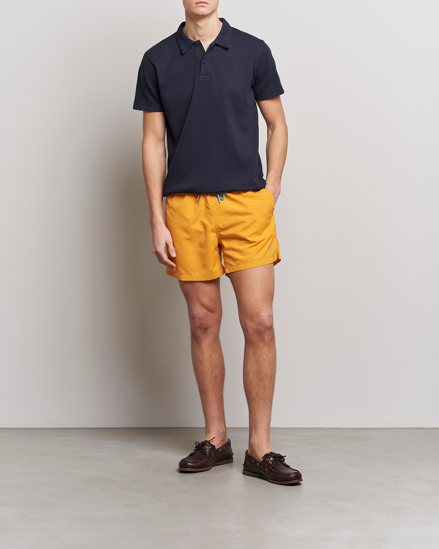 Herr | Badbyxor | GANT | Basic Swimshorts Dalia Orange