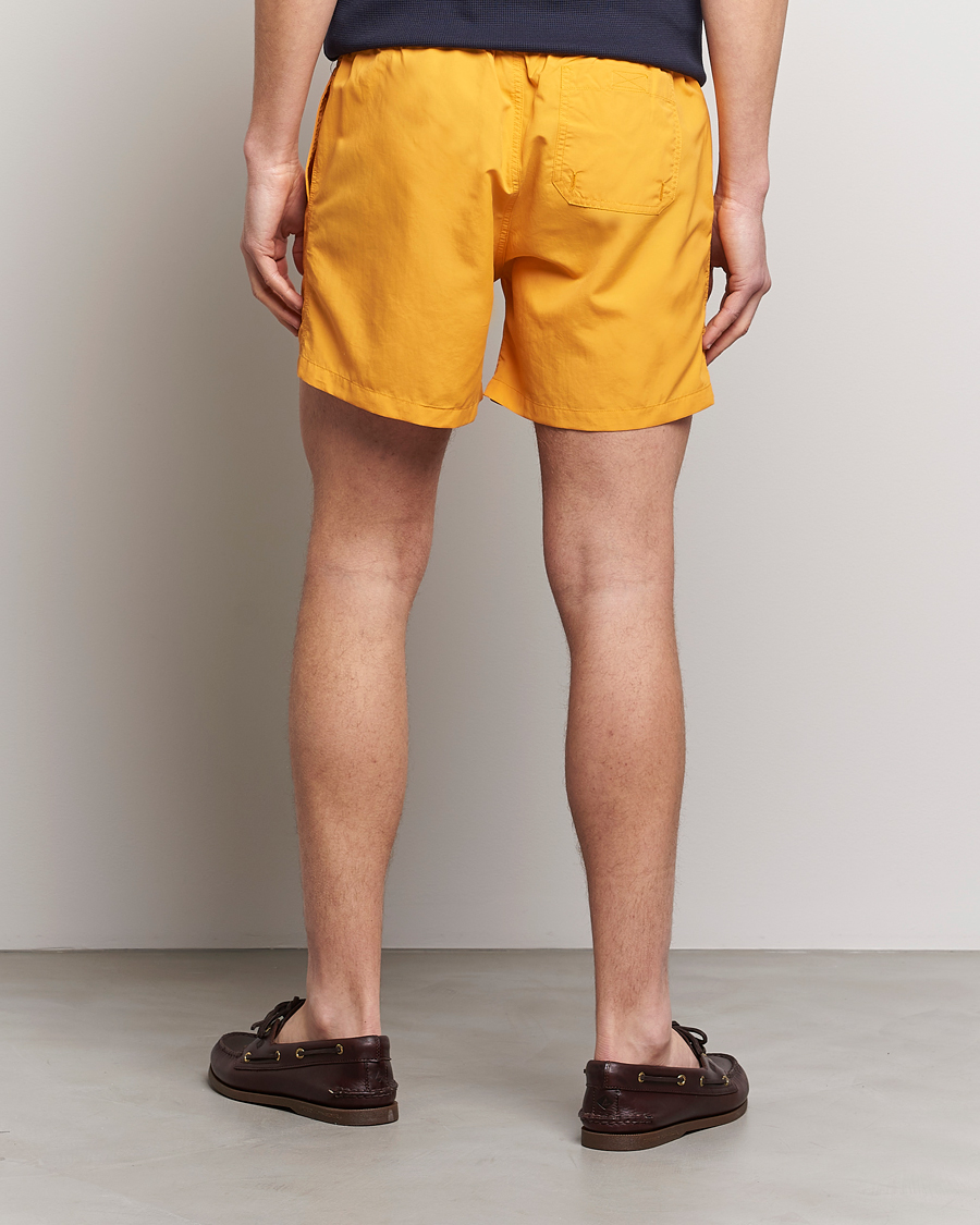 Herr | Badbyxor | GANT | Basic Swimshorts Dalia Orange