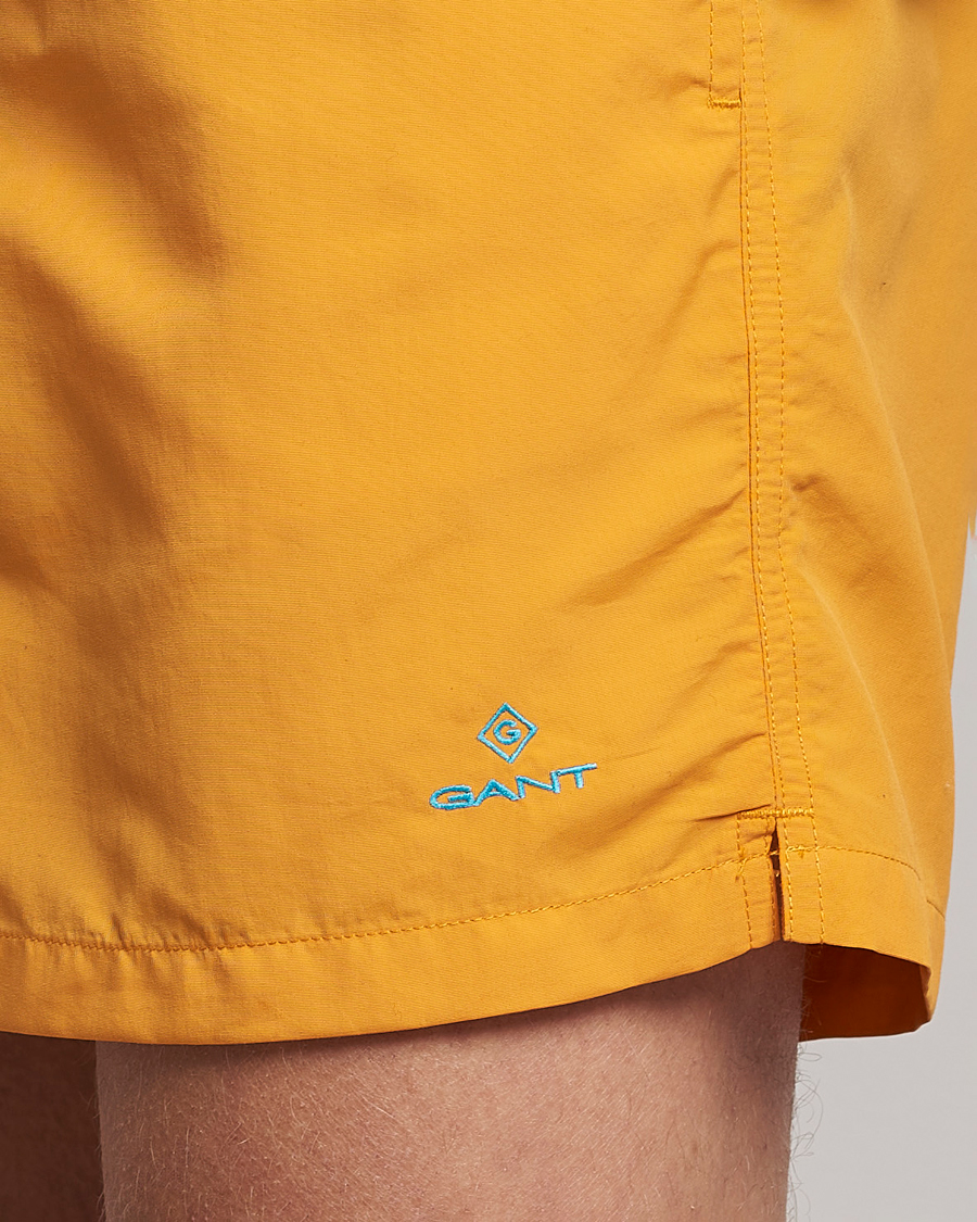 Herr | Badbyxor | GANT | Basic Swimshorts Dalia Orange