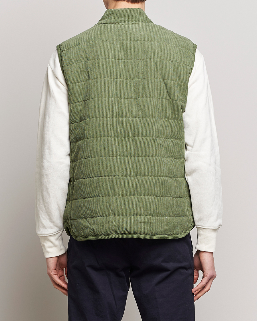 Herr | Västar | Morris | Woburn Baby Cord Vest Sage Green