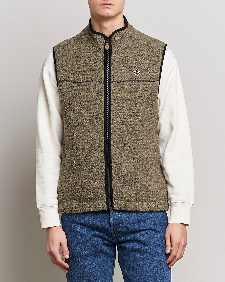 Herr | Västar | Morris | Whitfield Pile Vest Green