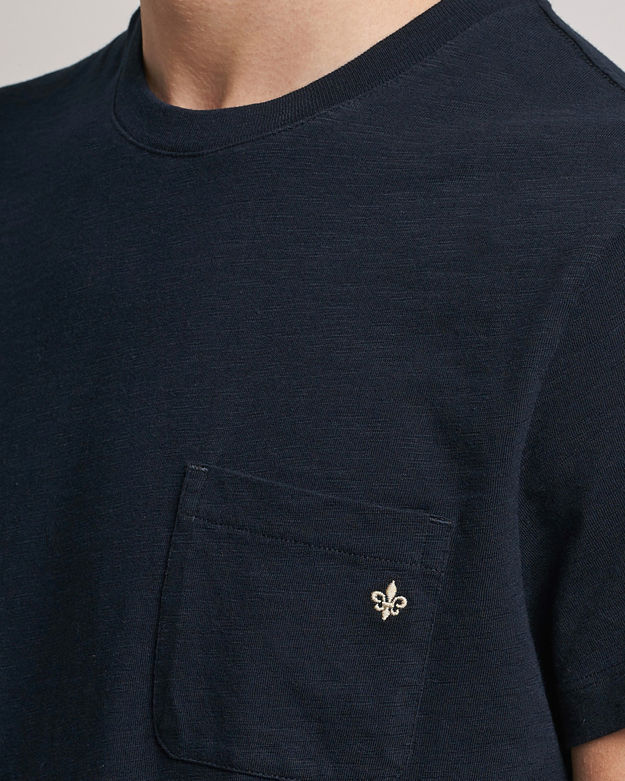 Herr | T-Shirts | Morris | Lily Slub Pocket Crew Neck Tee Navy