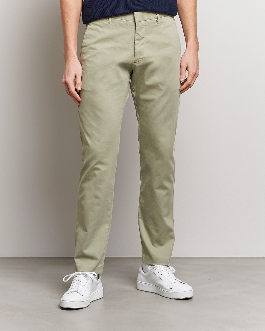 Herr | Byxor | NN07 | Theo Regular Fit Stretch Chinos Oil Green