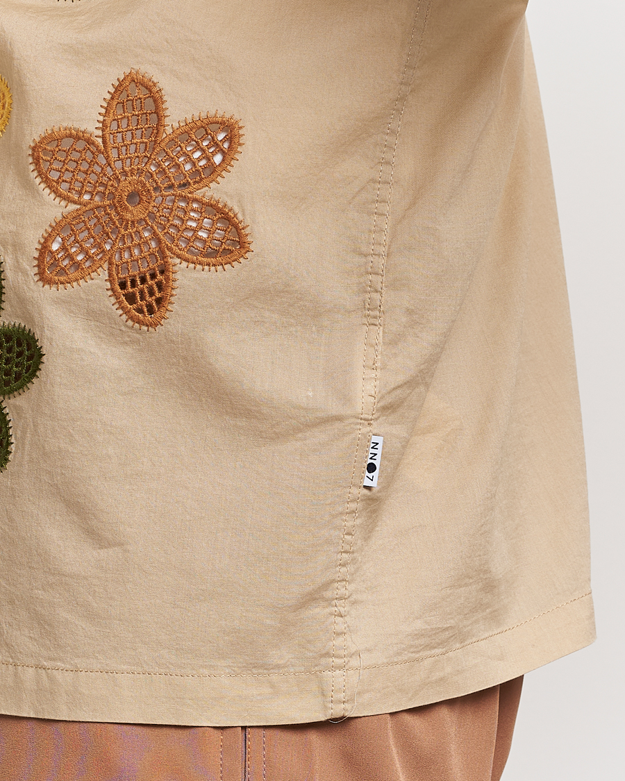 Herr | Skjortor | NN07 | Julio Flower Short Sleeve Shirt Cream
