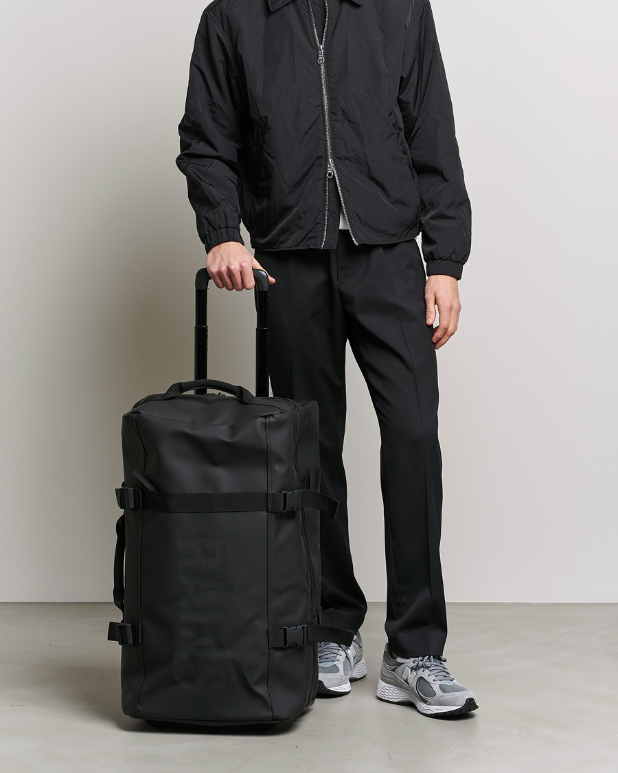 Herr | Wardrobe basics | RAINS | Travel Bag Black