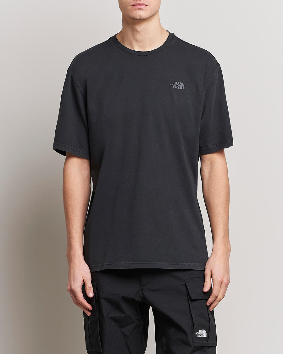 Herr |  | The North Face | Heritage Dyed T-Shirt Black