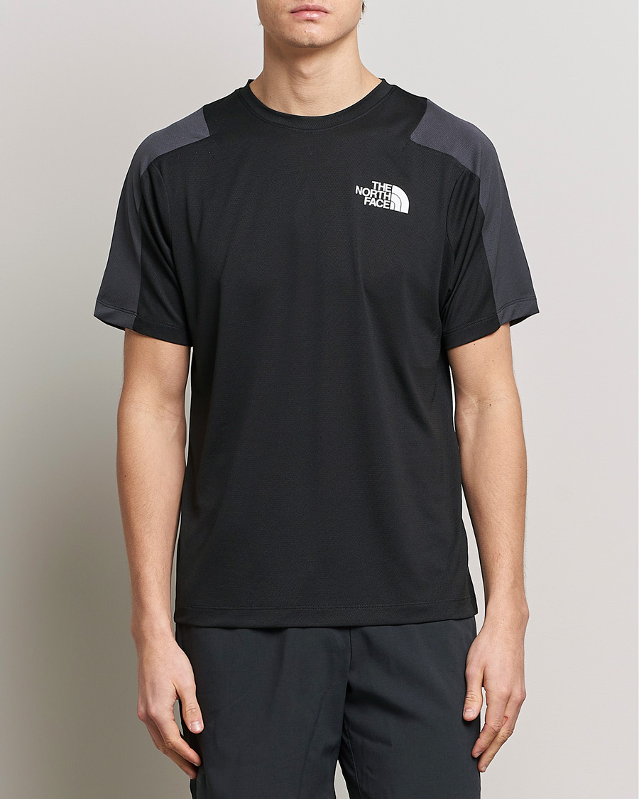 Herr | Svarta t-shirts | The North Face | Mountain Athletics T-Shirt Black/Asphalt