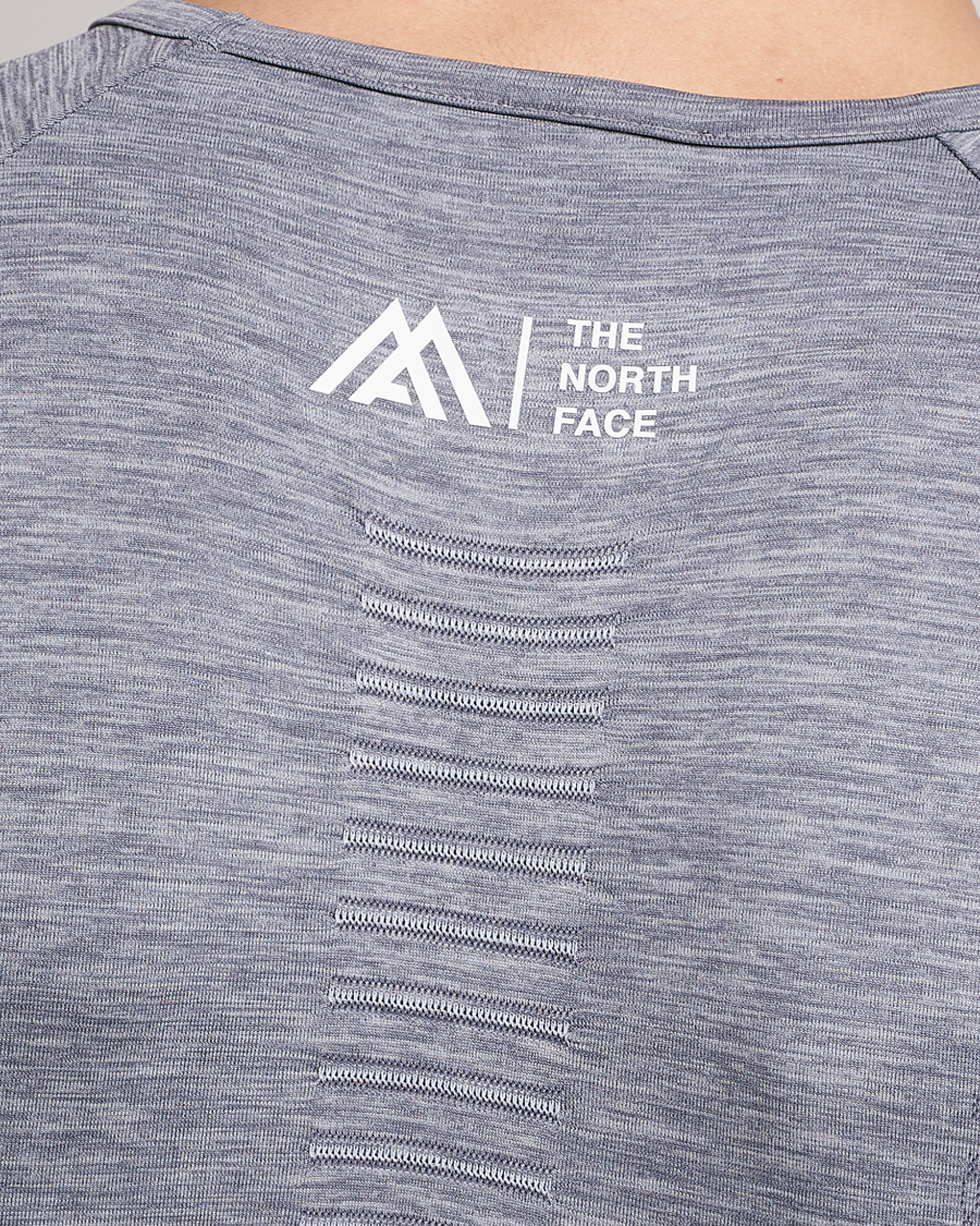 Herr | T-Shirts | The North Face | Mountain Athletics Long Sleeve Meld Grey Heather