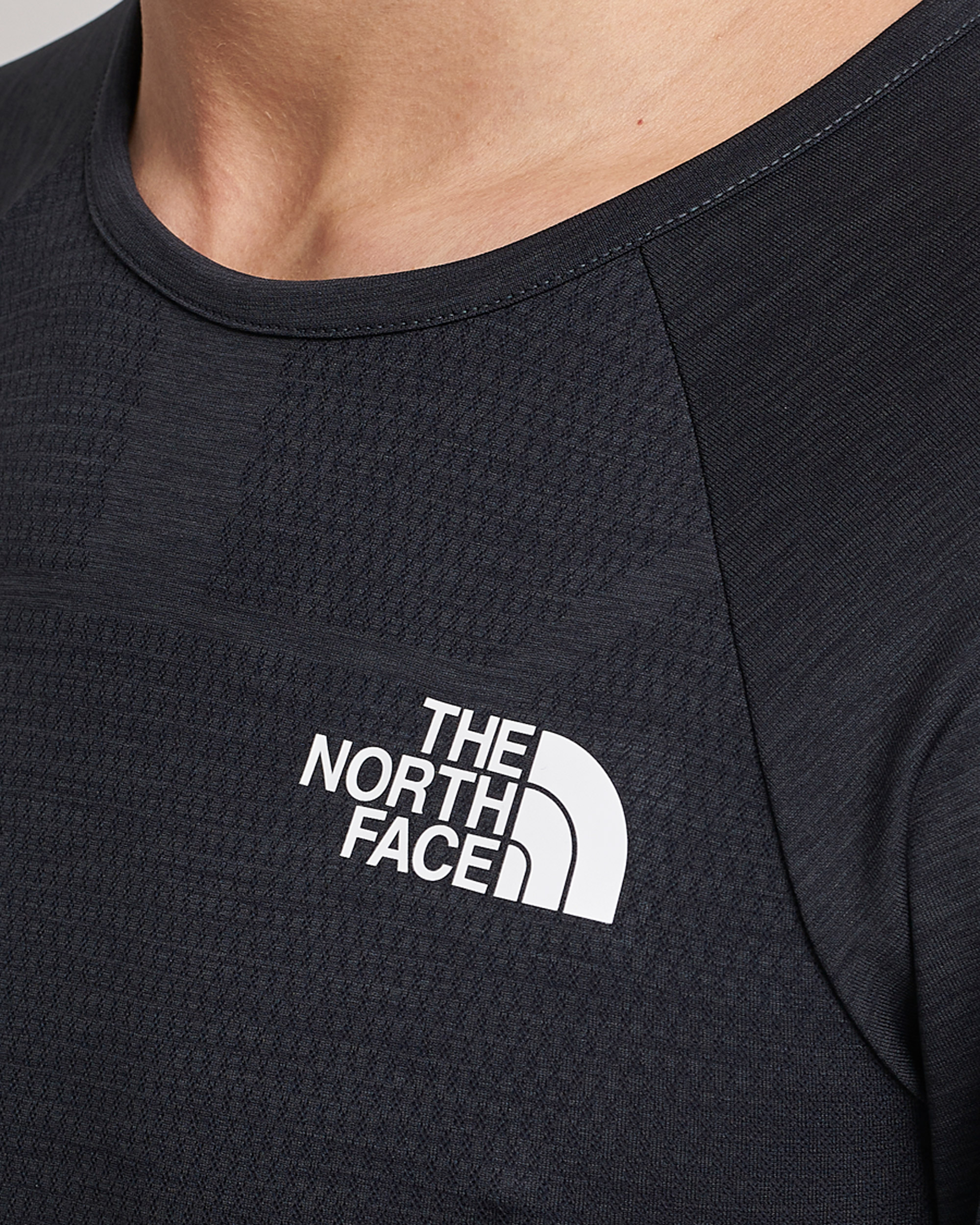 Herr | T-Shirts | The North Face | Mountain Athletics Long Sleeve Black