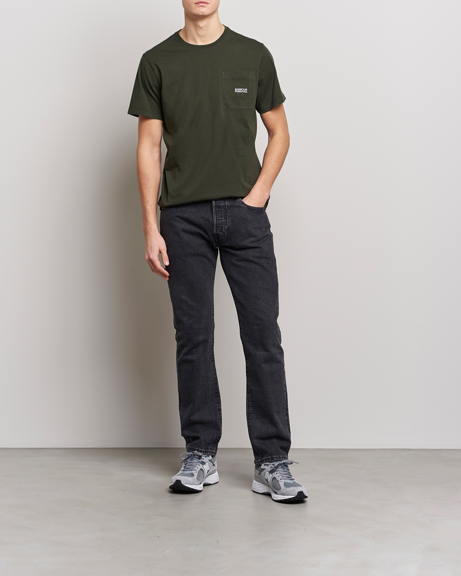 Herr | T-Shirts | Barbour International | Radok Pocket Crew Neck T-Shirt Forrest Green
