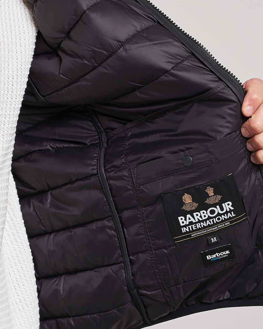 Herr | Barbour International Racer Reed Gilet Black | Barbour International | Racer Reed Gilet Black