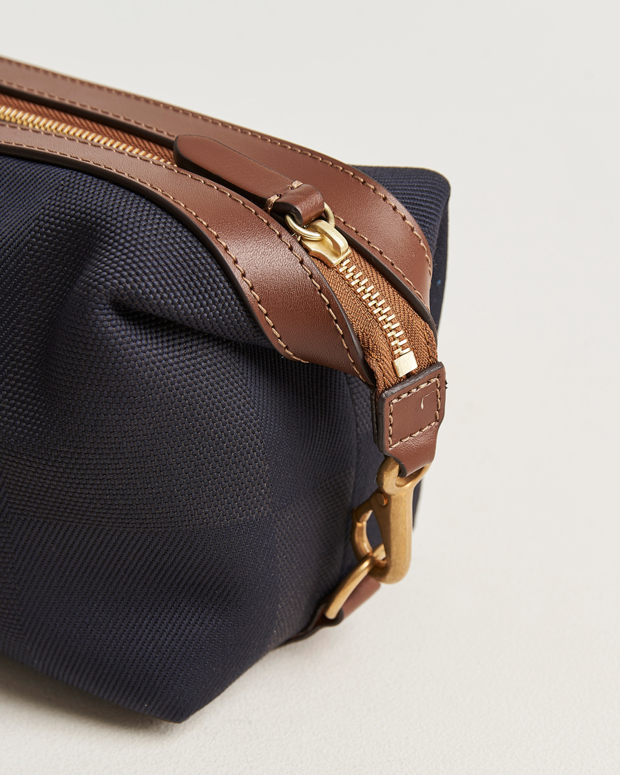 Herr | Mismo M/S Nylon Washbag Pioneer Blue/Cuoio | Mismo | M/S Nylon Washbag Pioneer Blue/Cuoio
