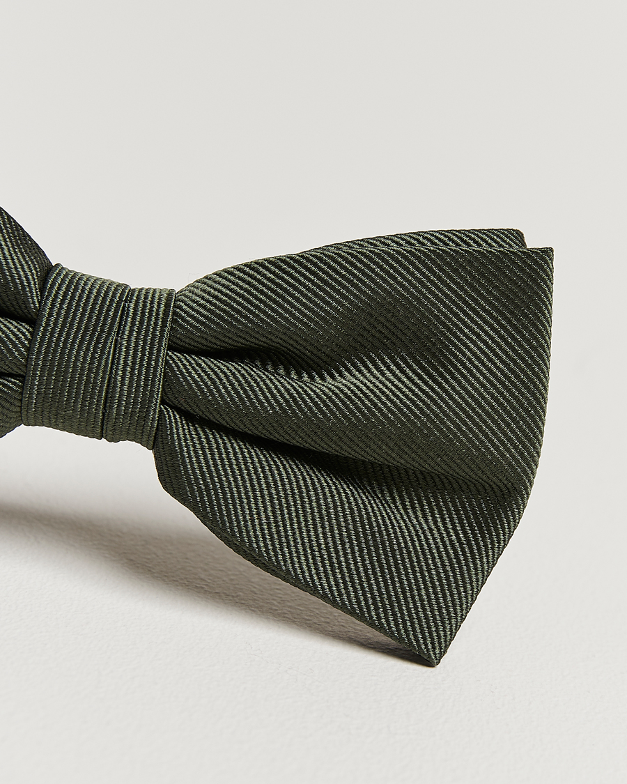 Herr | Flugor | Amanda Christensen | Pre Tie Silk Olive