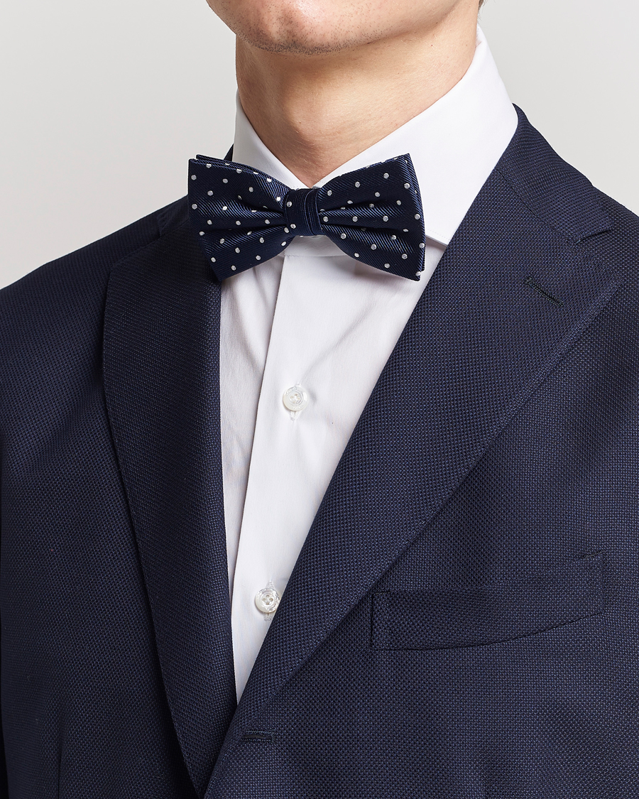 Herr | Amanda Christensen Dot Pre Tie Silk Navy/White | Amanda Christensen | Dot Pre Tie Silk Navy/White