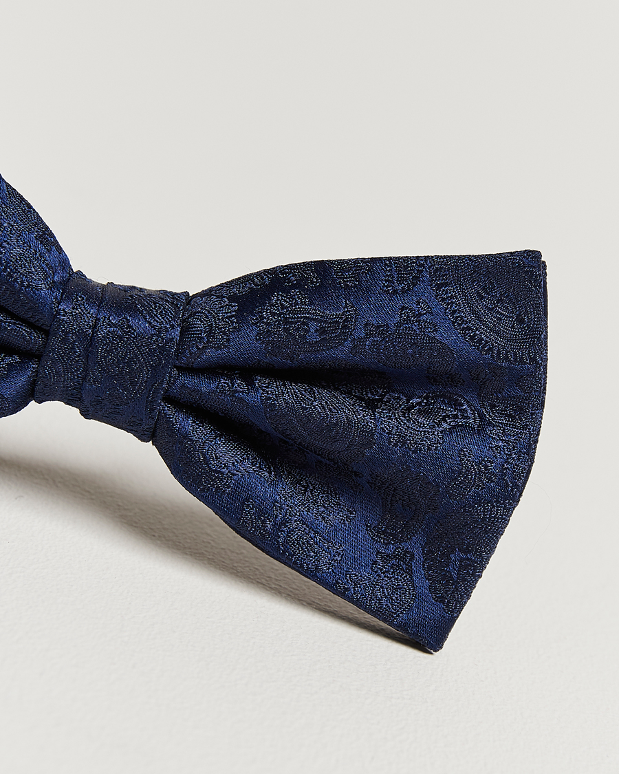 Herr | Amanda Christensen Tonal Paisley Pre Tie Silk Navy | Amanda Christensen | Tonal Paisley Pre Tie Silk Navy
