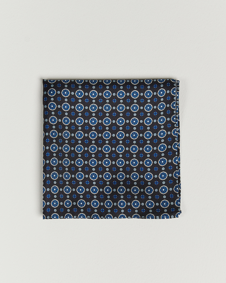 Herr | Näsdukar | Amanda Christensen | Medallion Silk Pocket Square Black