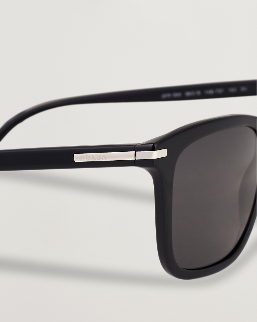 Herr | Fyrkantiga solglasögon | Prada Eyewear | 0PR 18WS Sunglasses Black