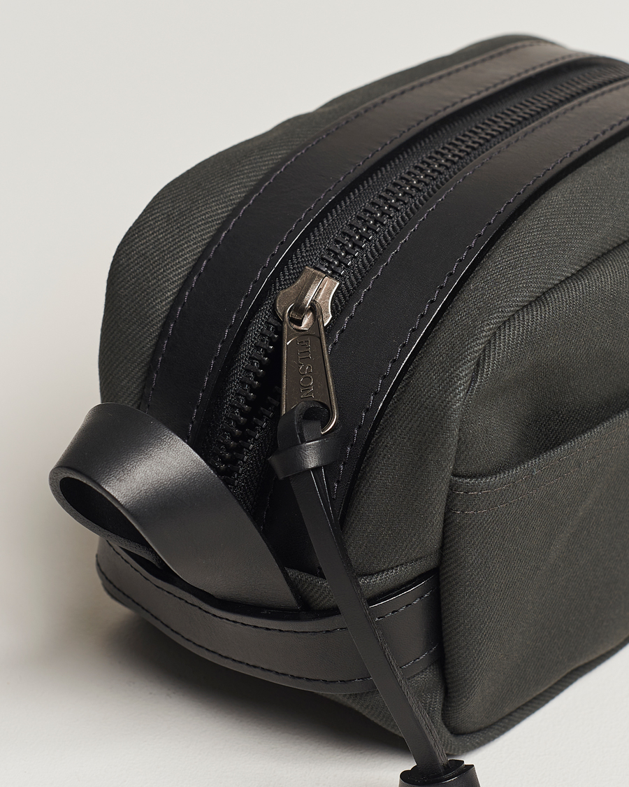 Herr | Filson Rugged Twill Travel Kit Faded Black | Filson | Rugged Twill Travel Kit Faded Black