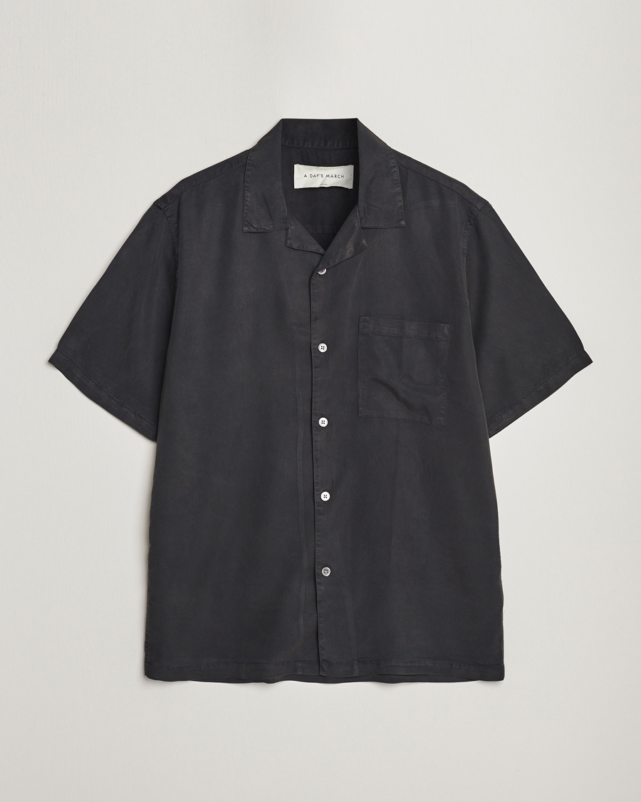 Herr | Skjortor | A Day's March | Yamu Short Sleeve Tencel Shirt Off Black