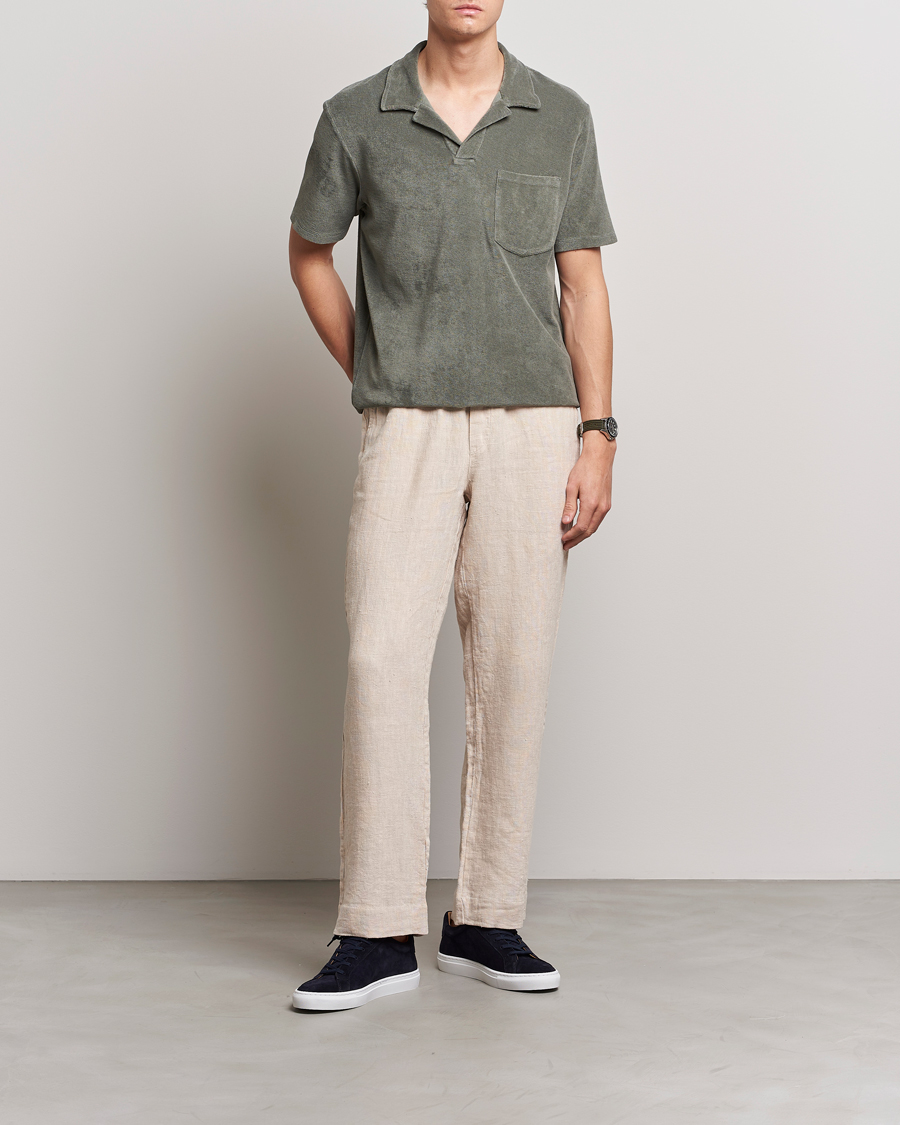 Herr | Pikéer | A Day's March | Terry Polo Dusty Green