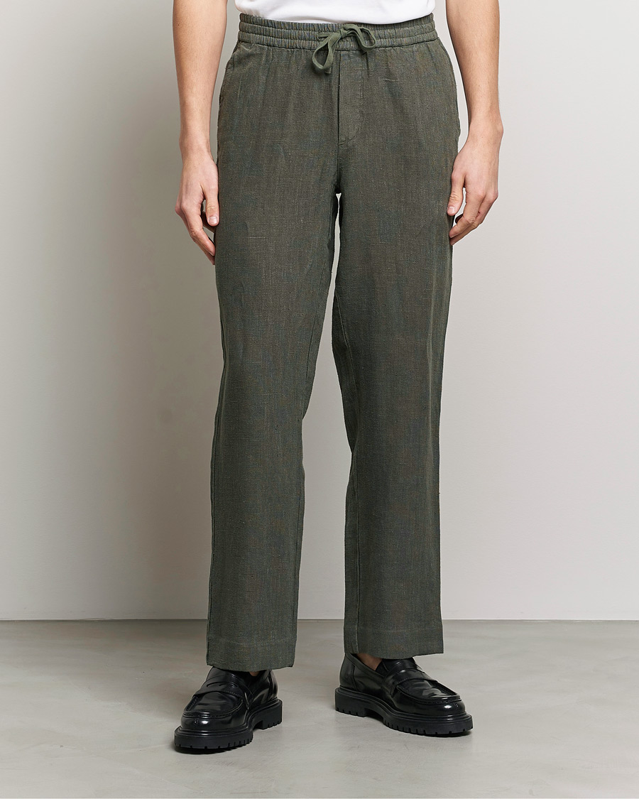Herr | Linnebyxor | A Day's March | Tamait Drawstring Linen Trousers Olive