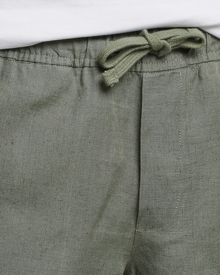 Herr | Shorts | A Day's March | Ipu Drawstring Linen Shorts Dusty Green