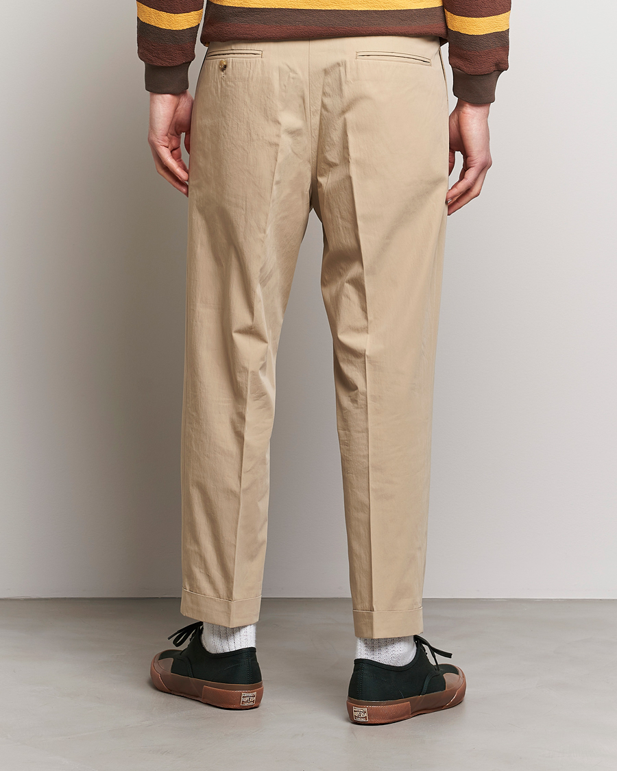 Herr | Byxor | BEAMS PLUS | Comfort Cloth Travel Trousers Beige