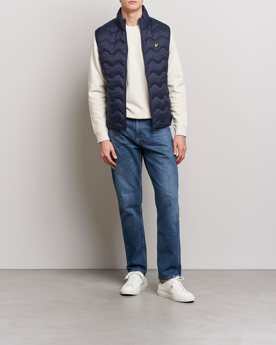 Herr | Västar | Lyle & Scott | Crest Quilted Gilet Vest Dark Navy