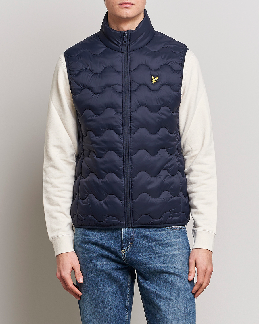 Herr | Västar | Lyle & Scott | Crest Quilted Gilet Vest Dark Navy