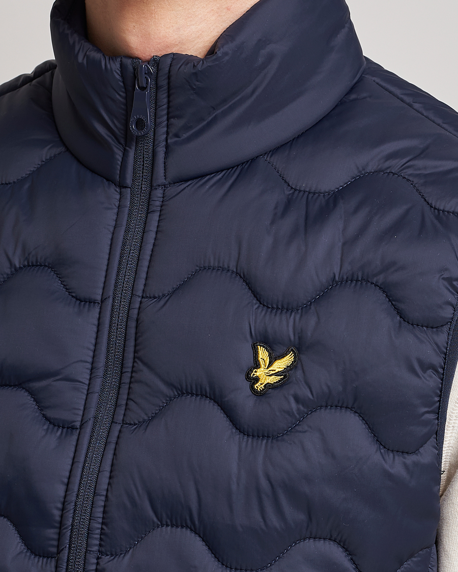 Herr | Västar | Lyle & Scott | Crest Quilted Gilet Vest Dark Navy
