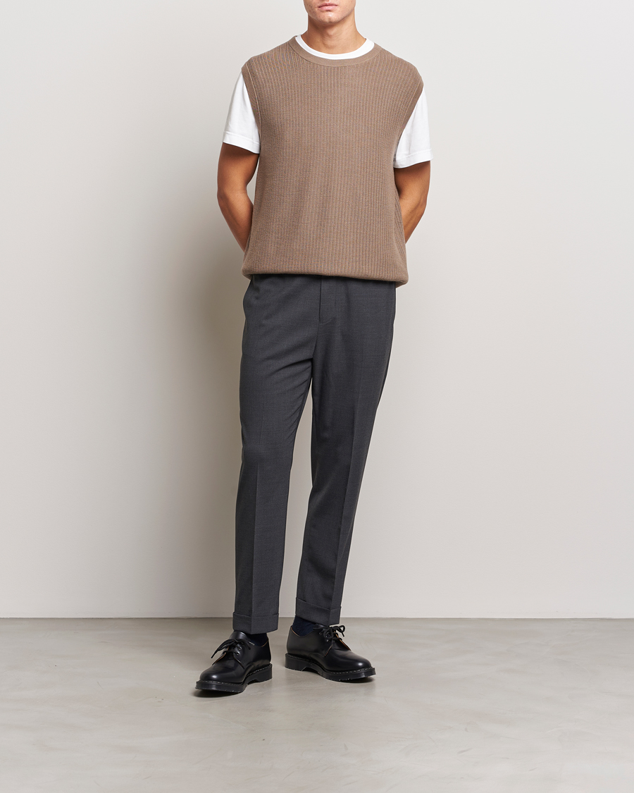 Herr | Tröjor | Tiger of Sweden | Vessler Merino Vest Olive Grey