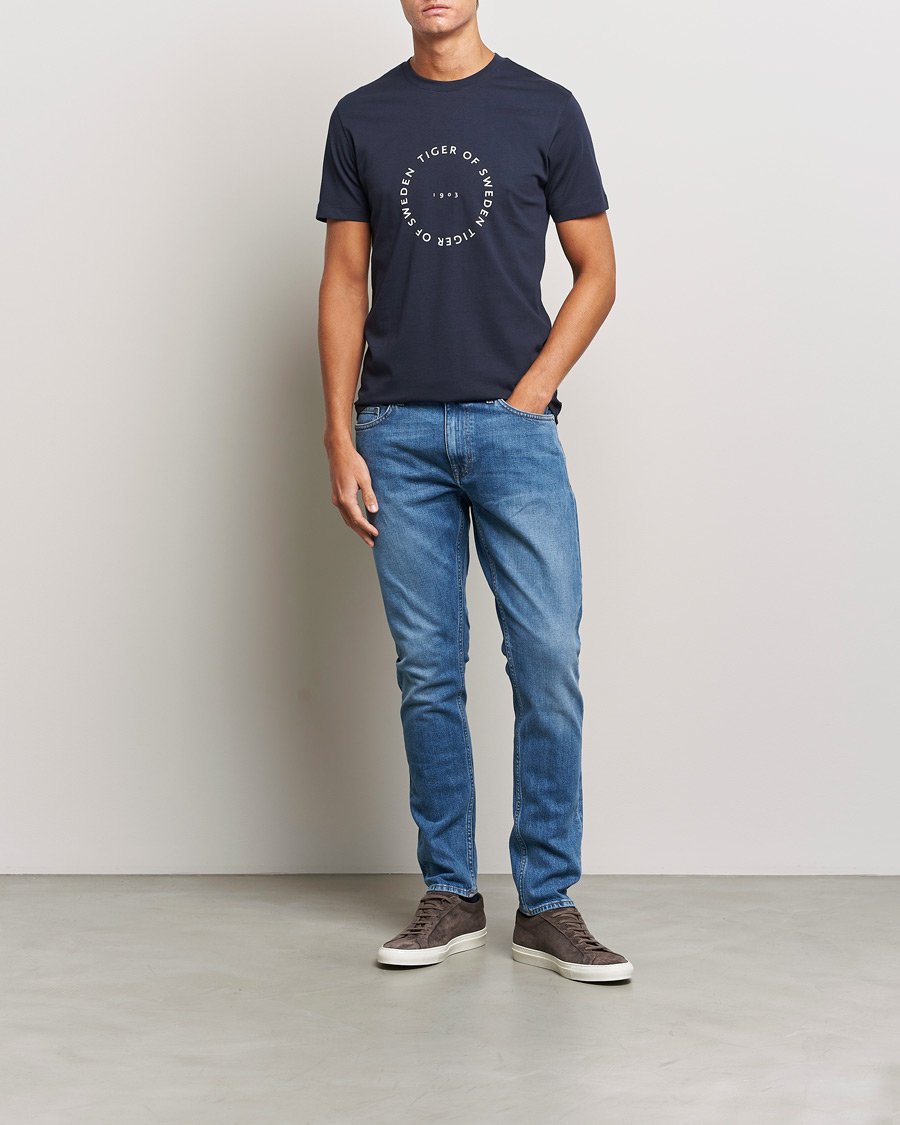 Herr | T-Shirts | Tiger of Sweden | Dillan Crew Neck Logo T-Shirt Light Ink