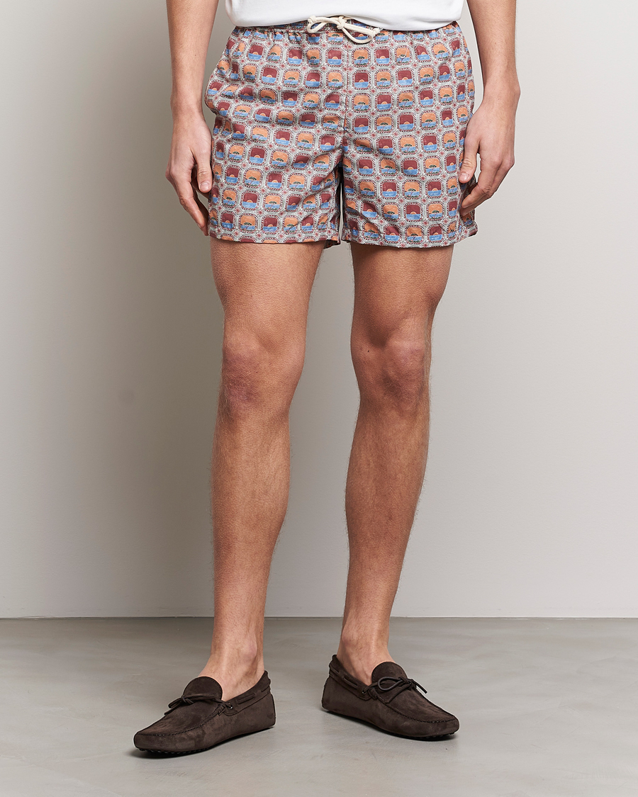 Herr | Badbyxor | Ripa Ripa | Printed Swimshorts Red/Blue