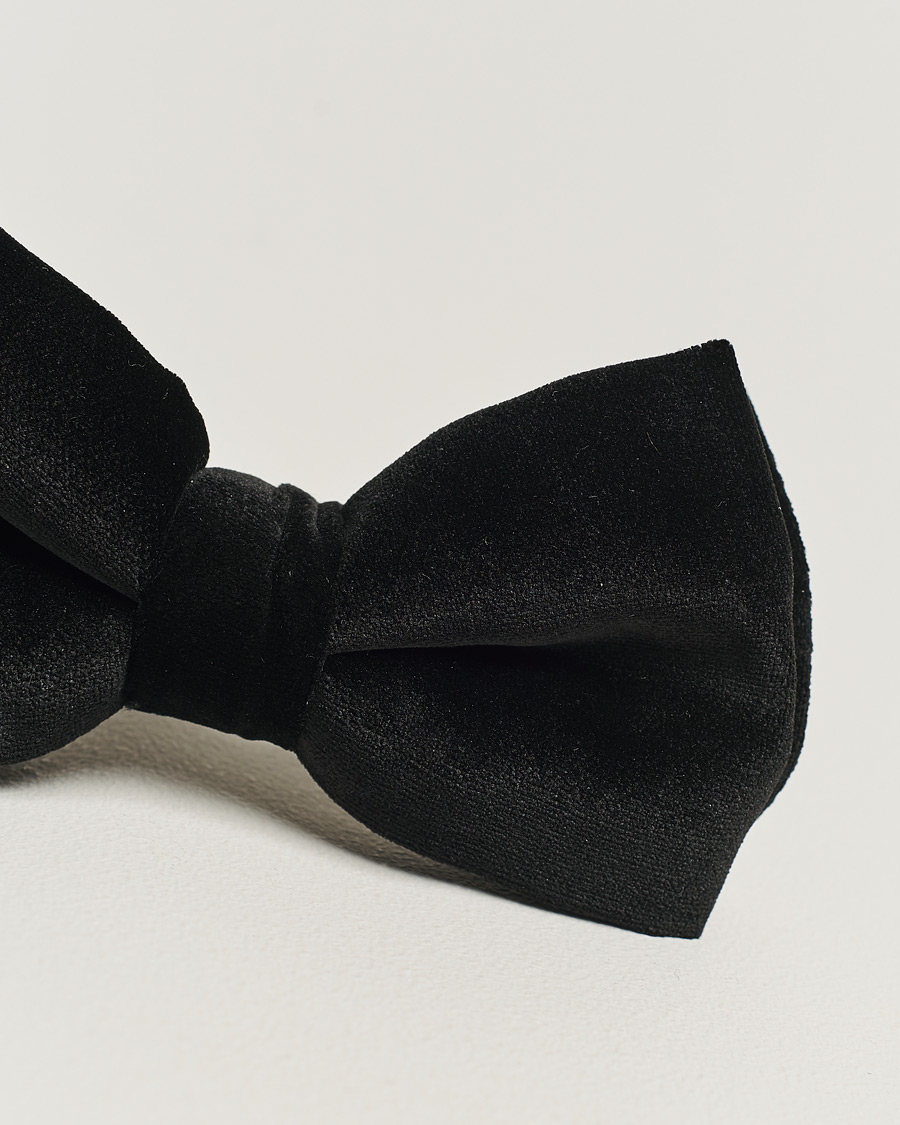 Herr | Eton Pre-Tied Velvet Bow Tie Black | Eton | Pre-Tied Velvet Bow Tie Black