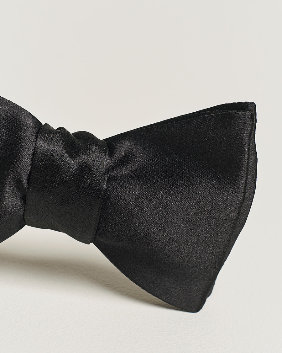 Herr | Eton Pre-Tied Silk Bow Tie Black | Eton | Pre-Tied Silk Bow Tie Black