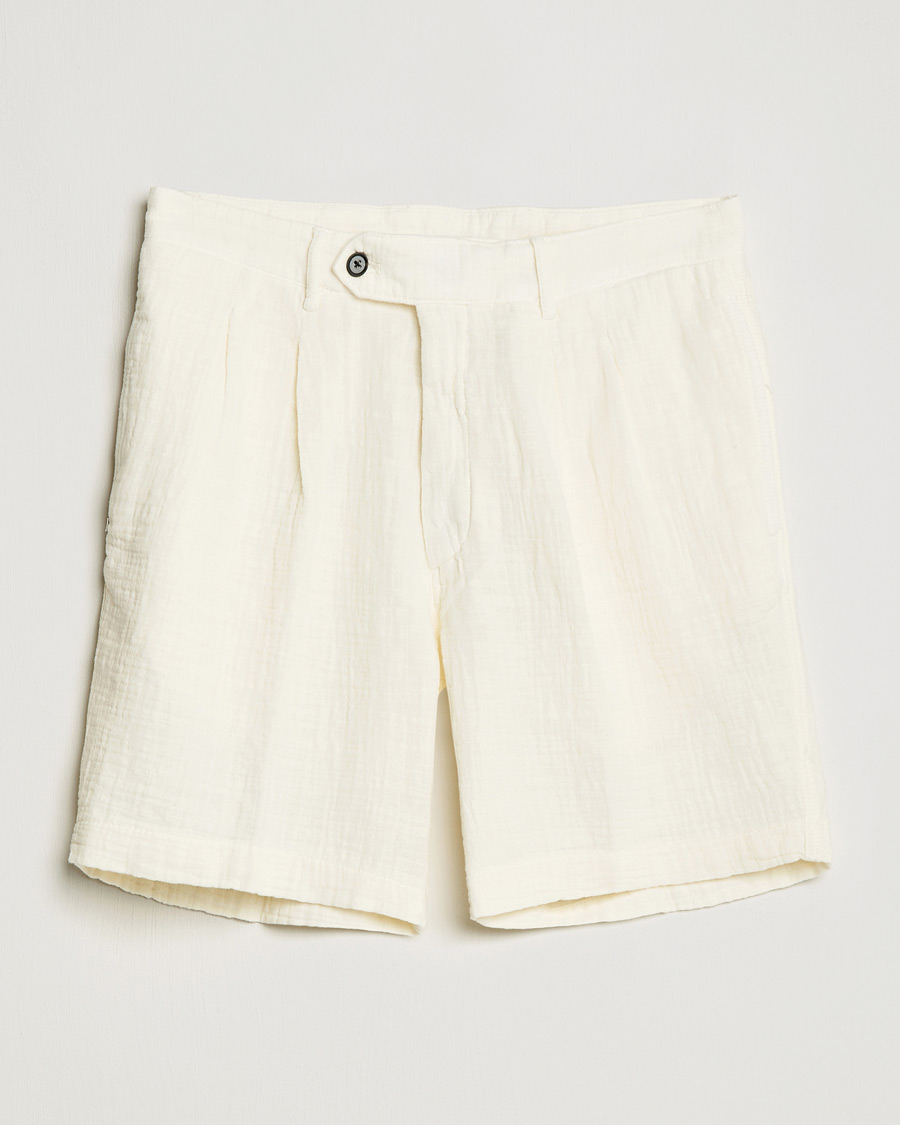 Herr | Shorts | Oscar Jacobson | Tanker Pleated Crepe Cotton Shorts White