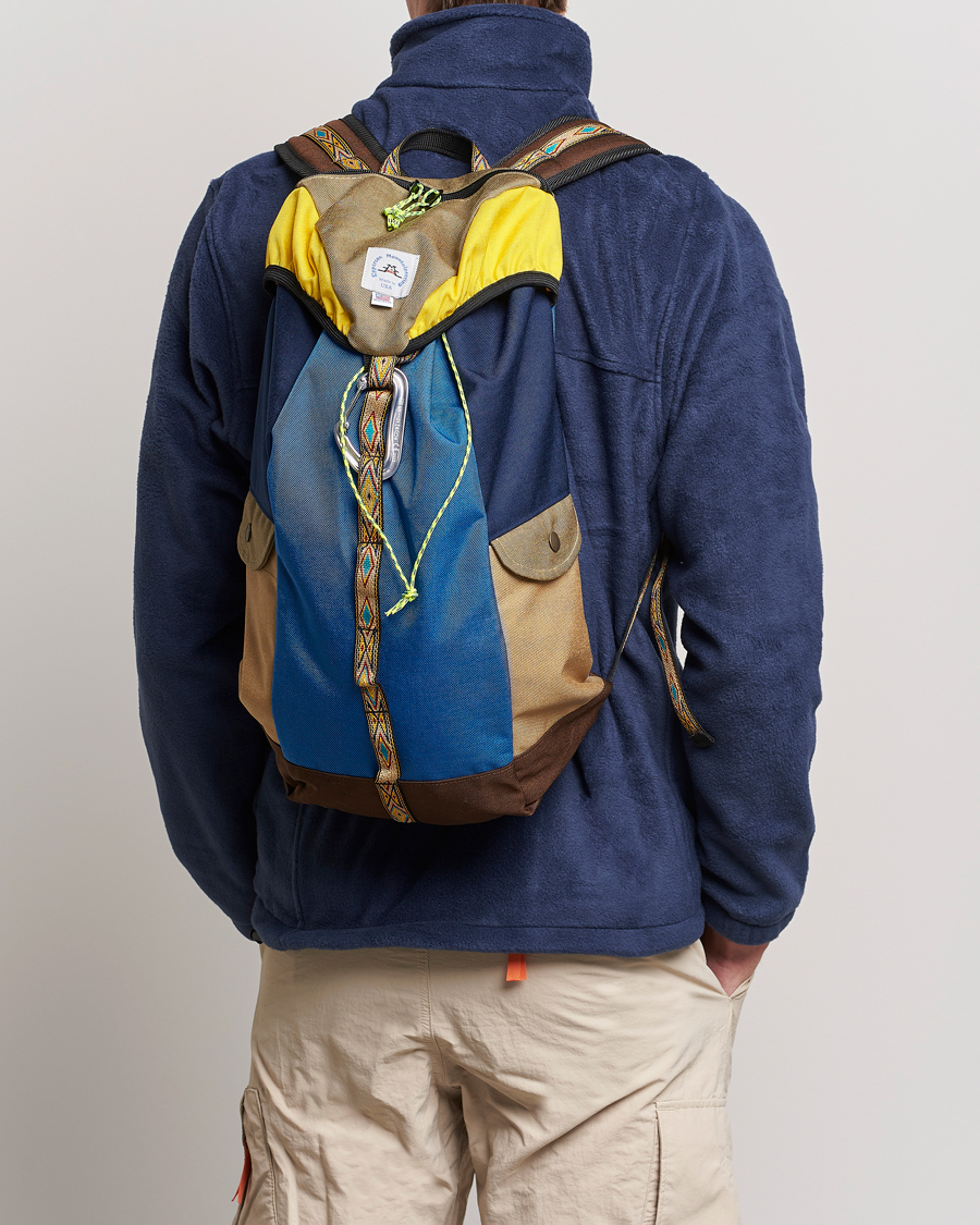 Herr | Epperson Mountaineering Medium Climb Pack Khaki/New Royal | Epperson Mountaineering | Medium Climb Pack Khaki/New Royal