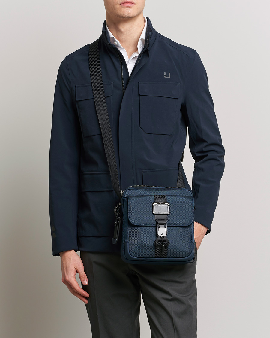 Herr | Väskor | TUMI | Alpha Bravo Junior Crossbody Navy