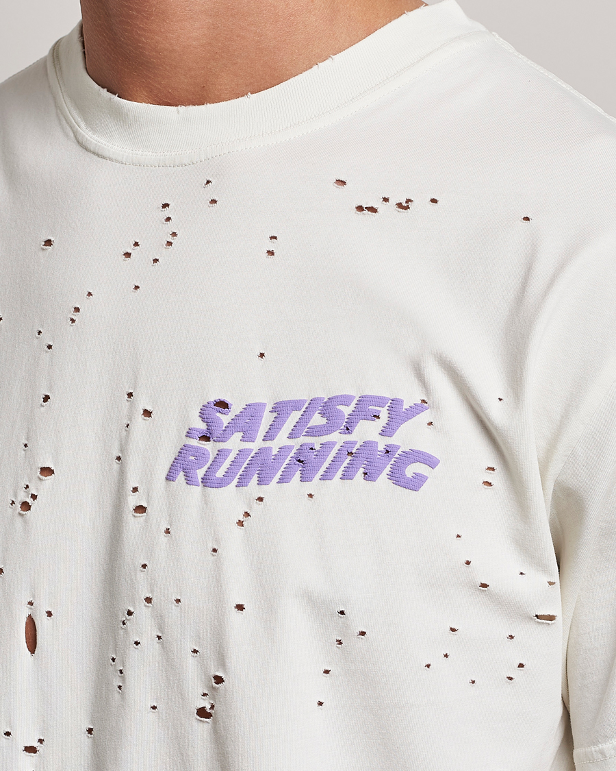 Herr | T-Shirts | Satisfy | MothTech T-Shirt Off White