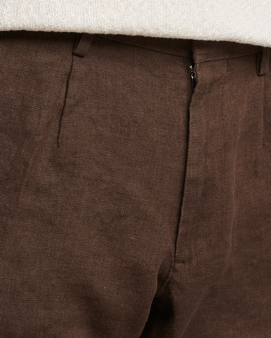 Herr | Byxor | NN07 | Bill Pleated Linen Trousers Brown