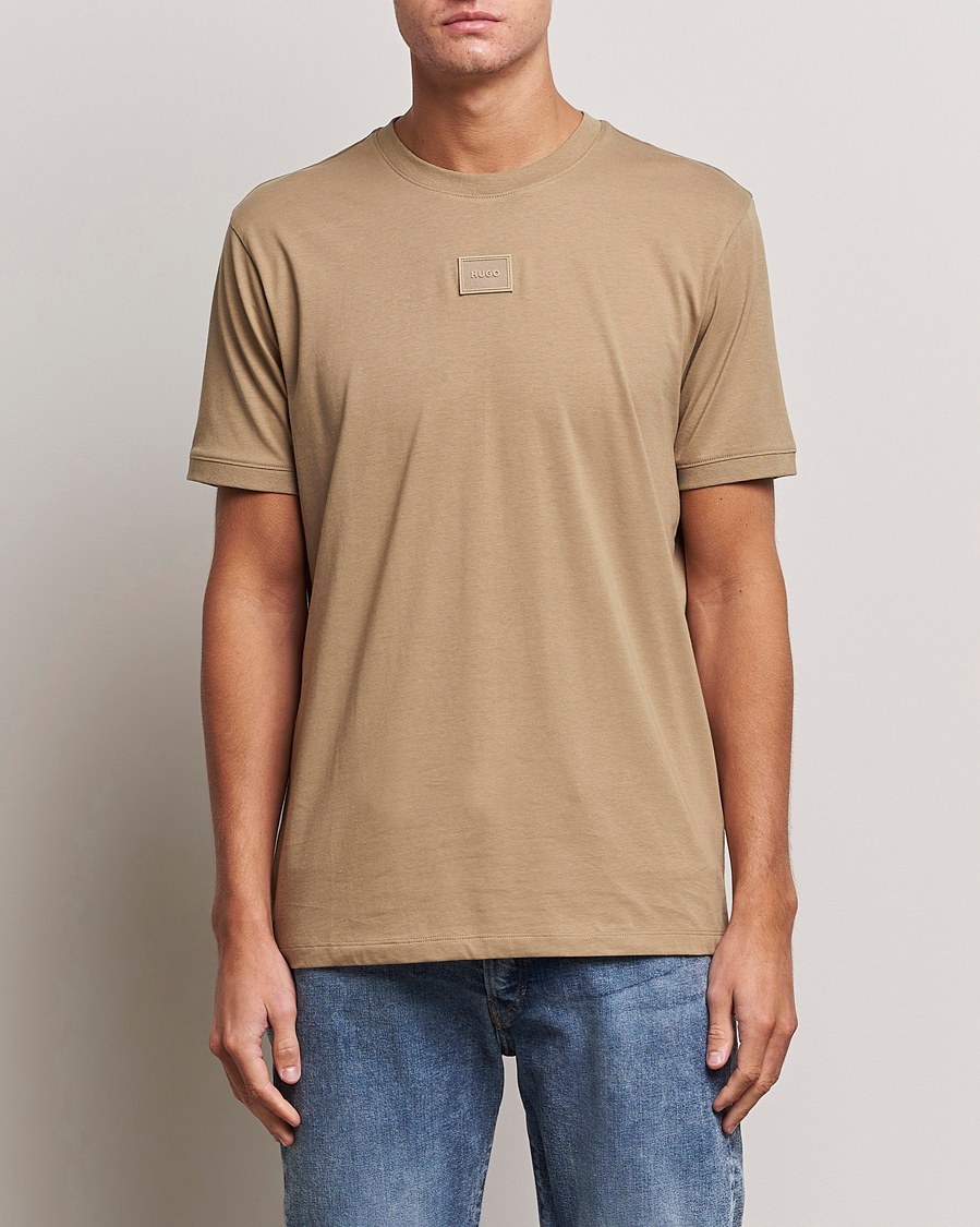 Herr | T-Shirts | HUGO | Diragolino Crew Neck T-Shirt Open Brown