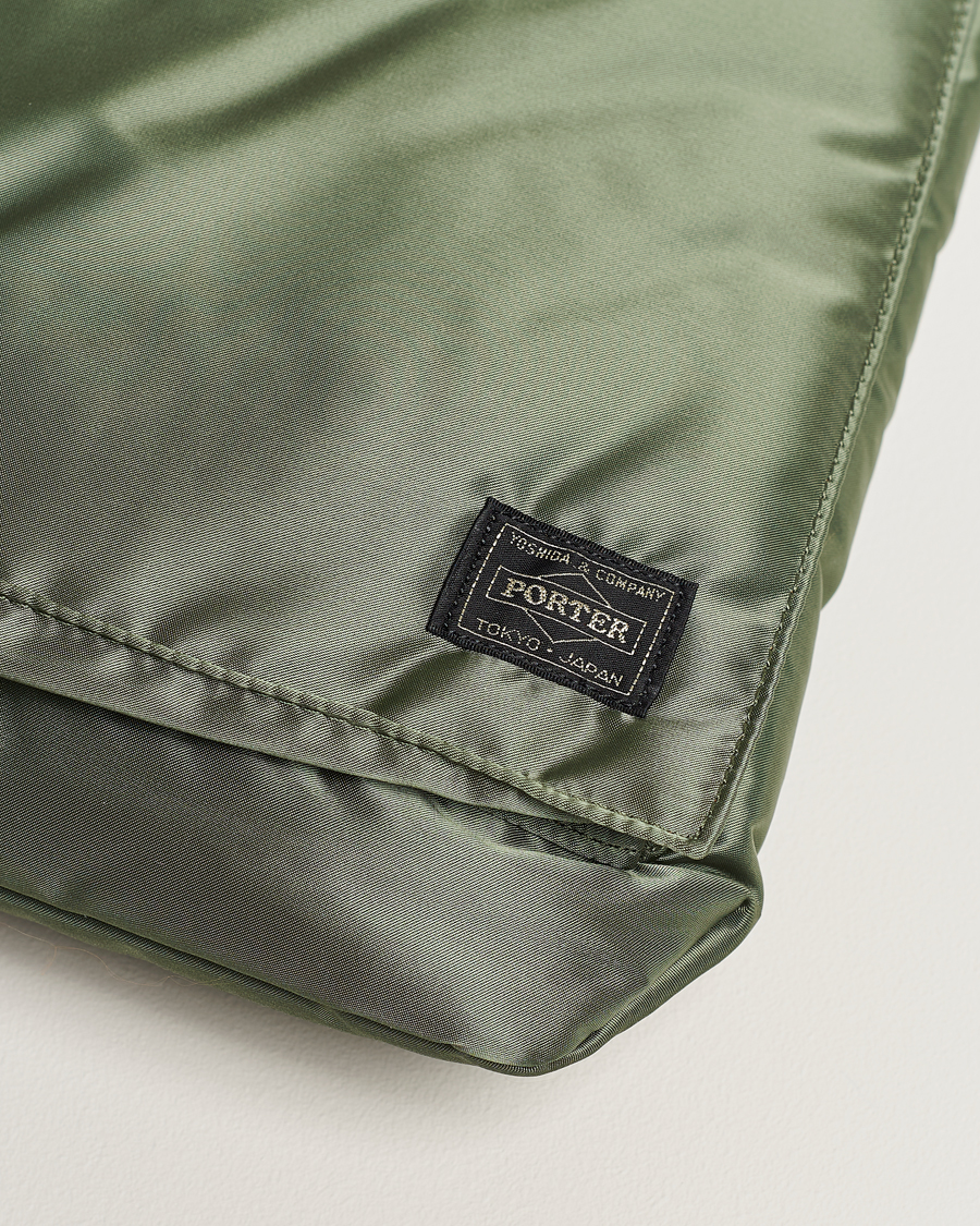 Herr | Porter-Yoshida & Co. Tanker Short Helmet Bag Sage Green | Porter-Yoshida & Co. | Tanker Short Helmet Bag Sage Green