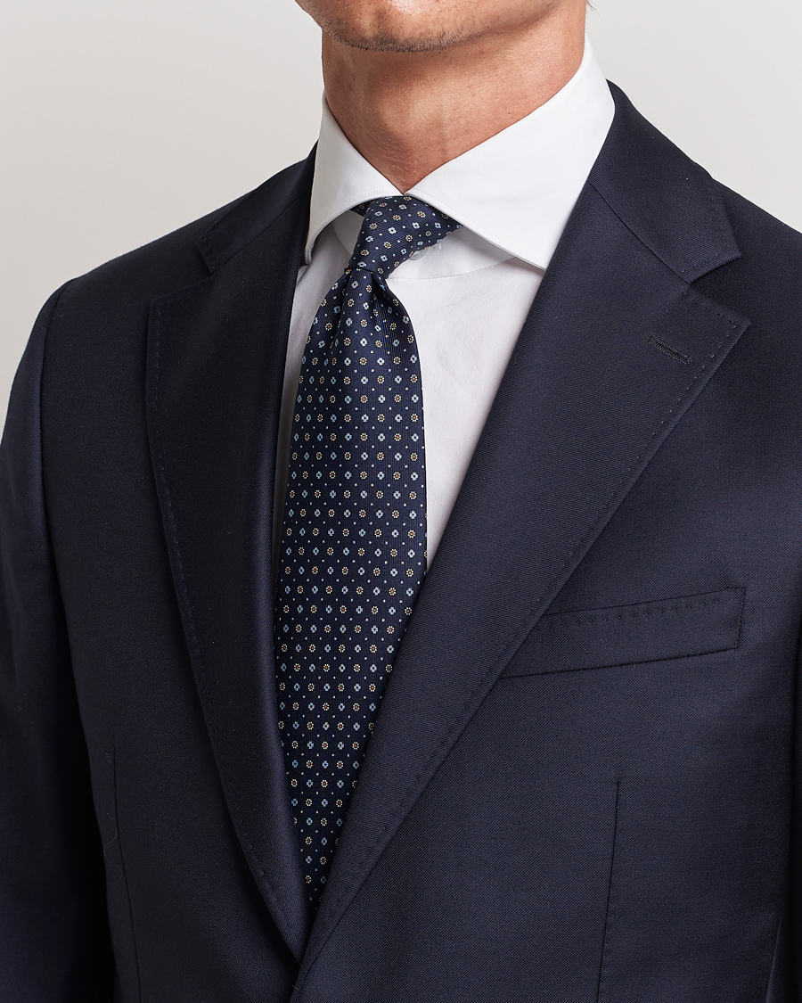 Herr | E. Marinella 3-Fold Printed Silk Tie Navy | E. Marinella | 3-Fold Printed Silk Tie Navy