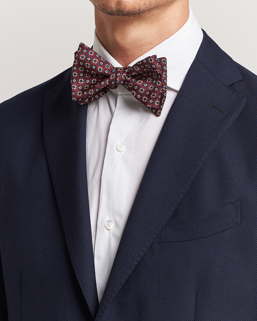 Herr | Flugor | E. Marinella | Printed Silk Bow Tie Burgundy