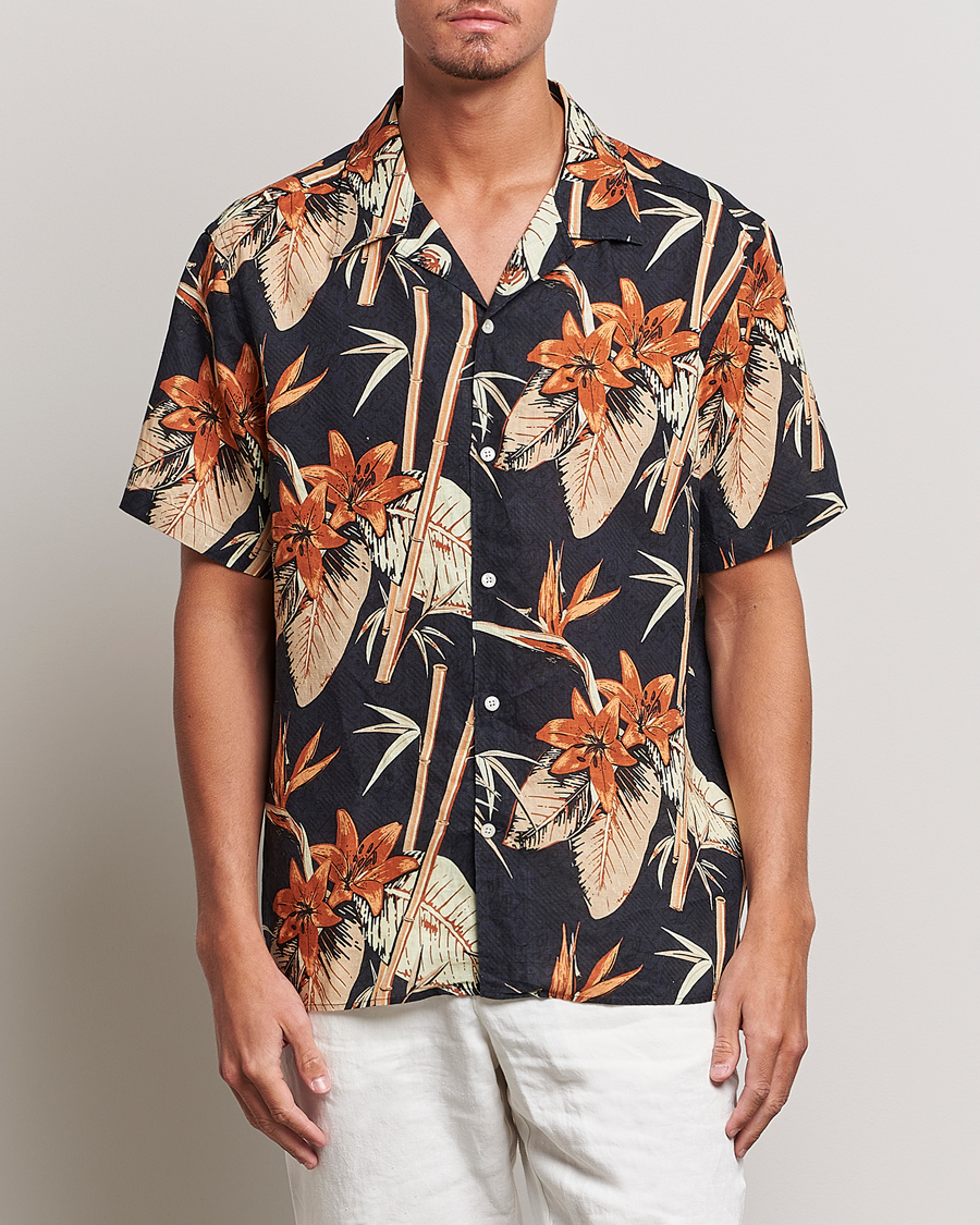 Herr | Skjortor | J.Lindeberg | Elio Tropical Print Short Sleeve Shirt Navy