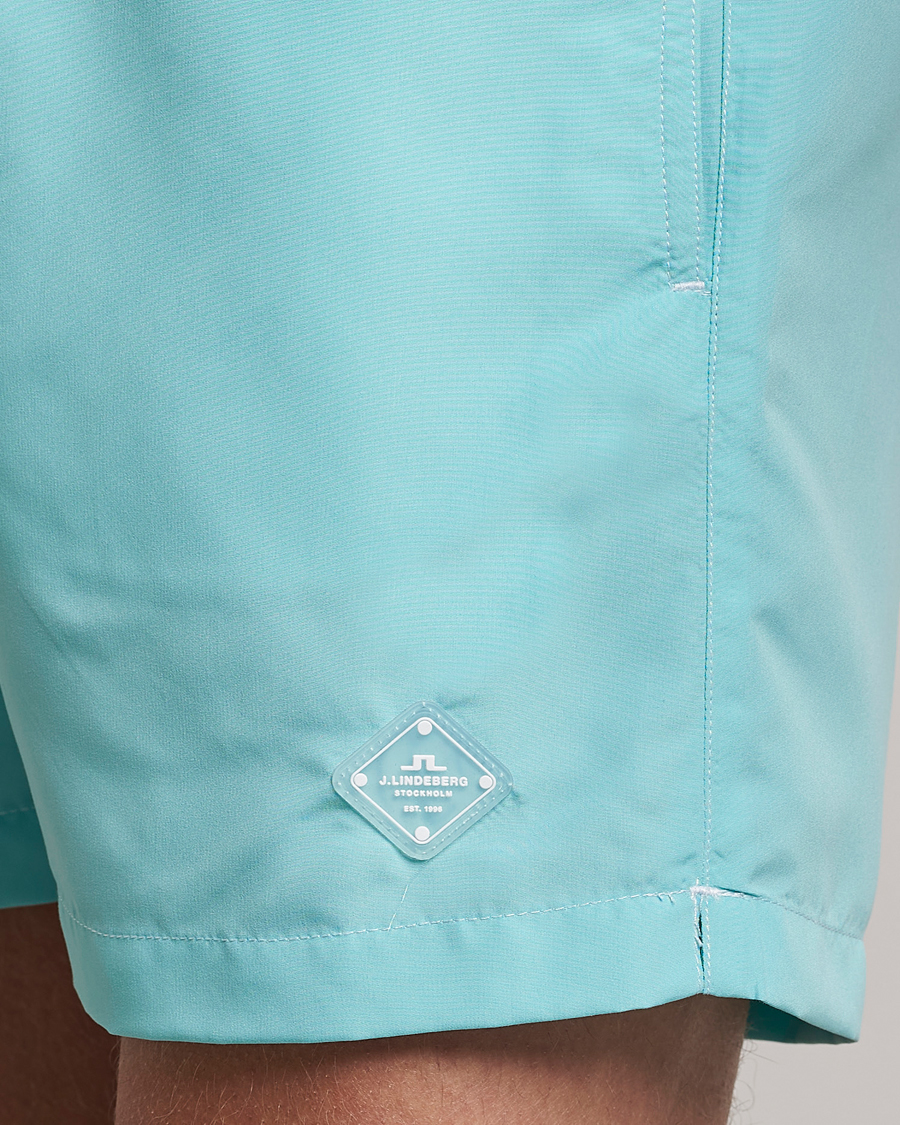 Herr | Badbyxor | J.Lindeberg | Banks Solid Swimshorts Aqua Splash