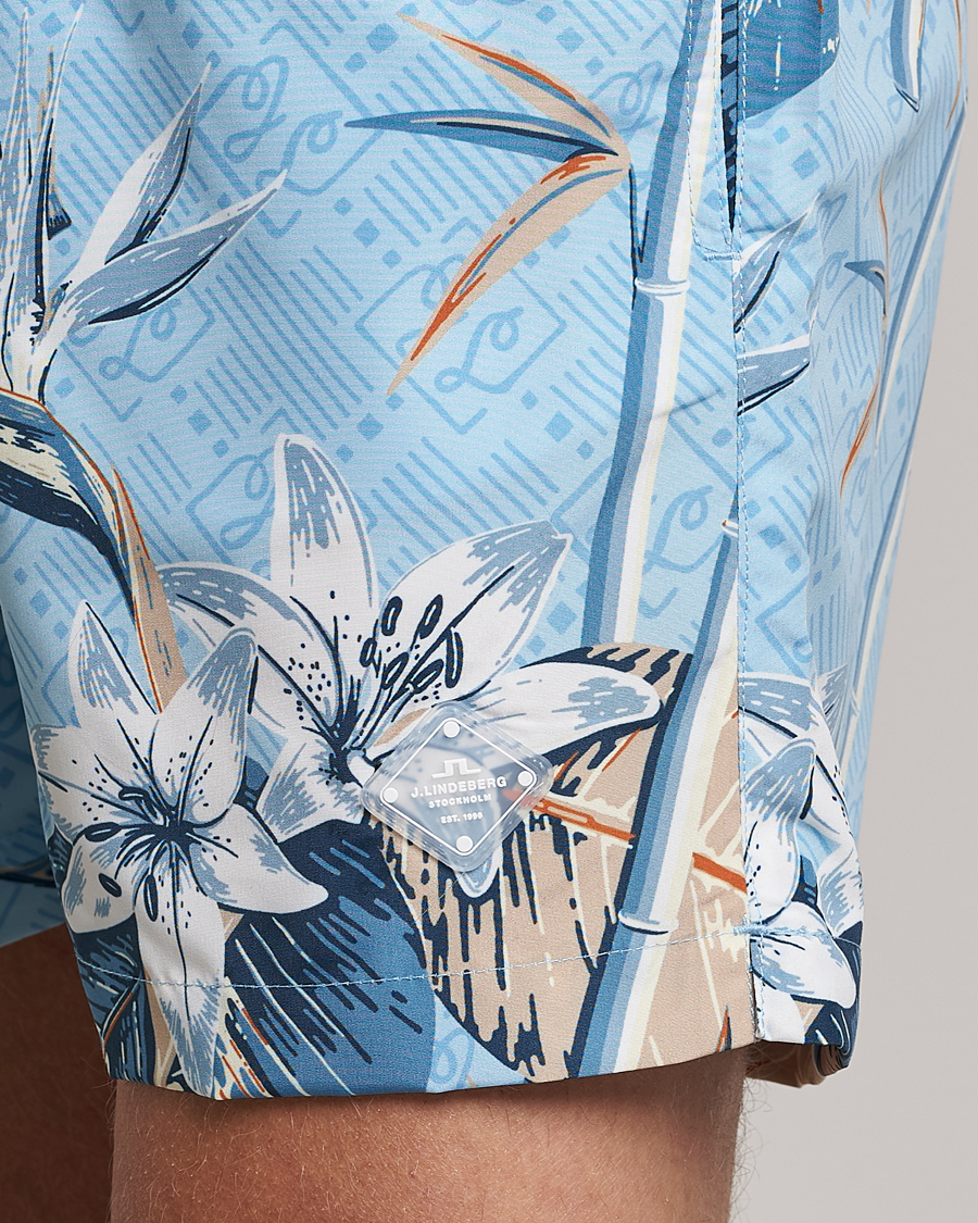 Herr | Badbyxor | J.Lindeberg | Banks Tropical Swimshorts Dream Blue