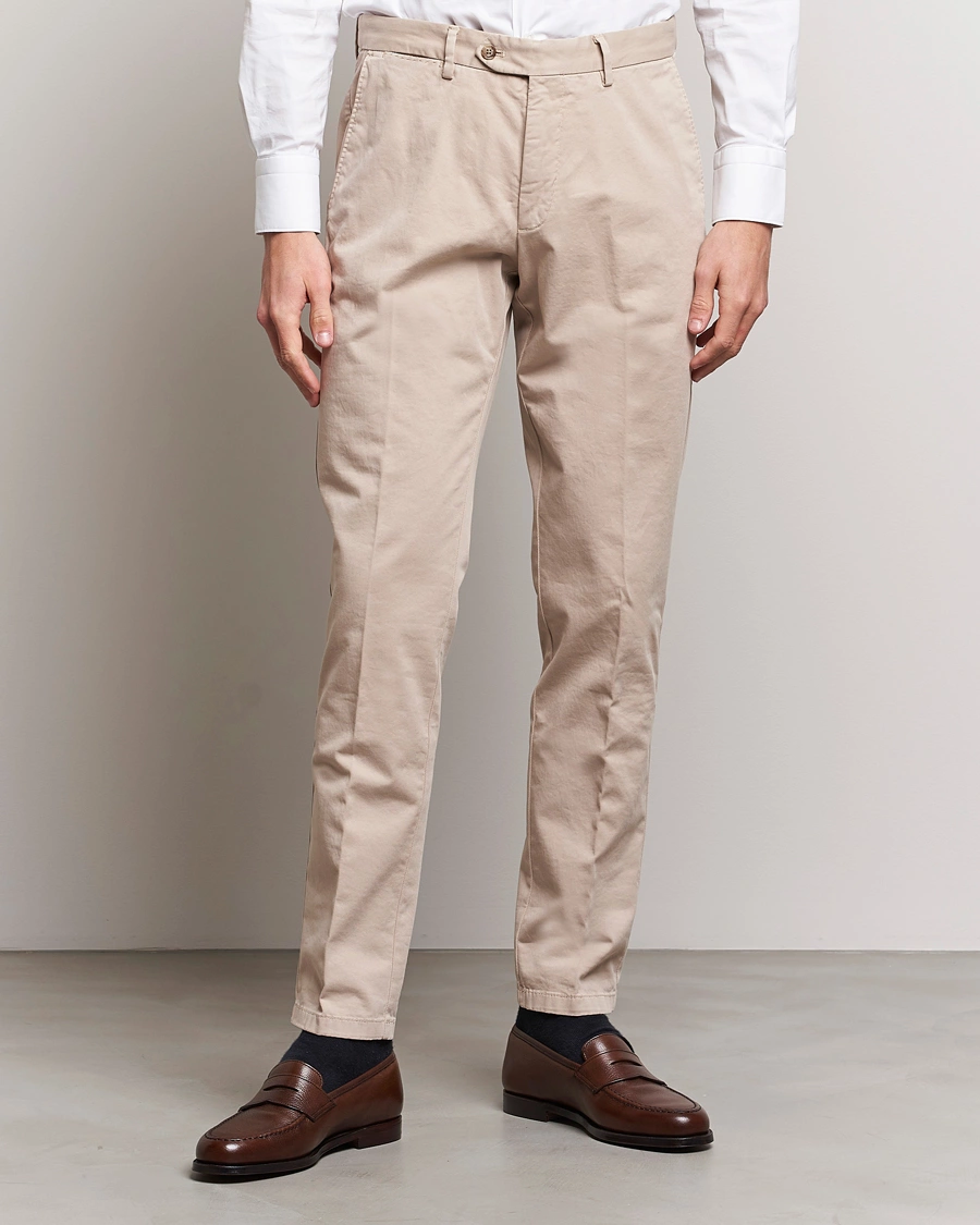 Herr | Business & Beyond | Oscar Jacobson | Danwick Cotton Trousers Beige